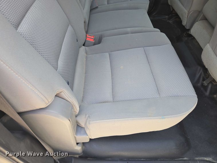 image for item EF1591 2018 GMC Sierra 3500HD Crew Cab utility bed pickup truck