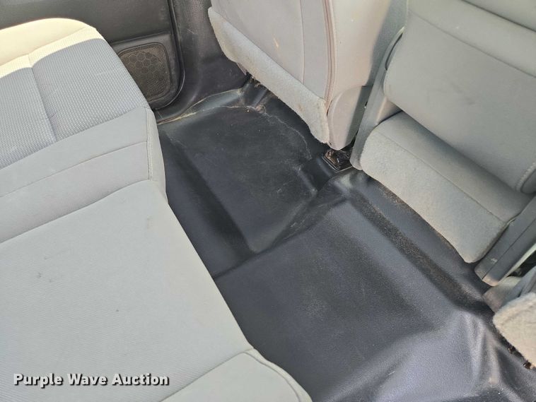 image for item EF1591 2018 GMC Sierra 3500HD Crew Cab utility bed pickup truck