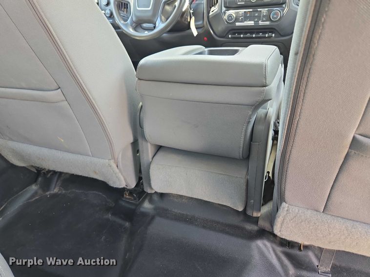 image for item EF1591 2018 GMC Sierra 3500HD Crew Cab utility bed pickup truck