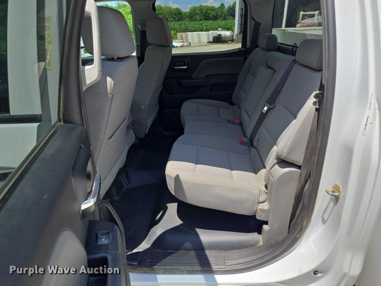 image for item EF1591 2018 GMC Sierra 3500HD Crew Cab utility bed pickup truck