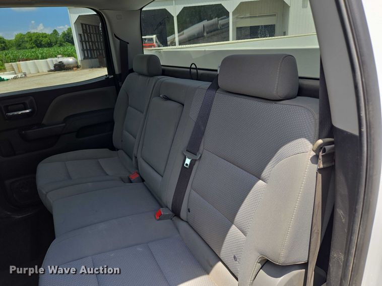 image for item EF1591 2018 GMC Sierra 3500HD Crew Cab utility bed pickup truck