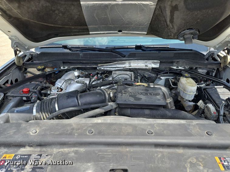 image for item EF1591 2018 GMC Sierra 3500HD Crew Cab utility bed pickup truck