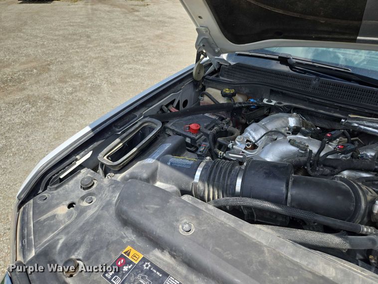 image for item EF1591 2018 GMC Sierra 3500HD Crew Cab utility bed pickup truck