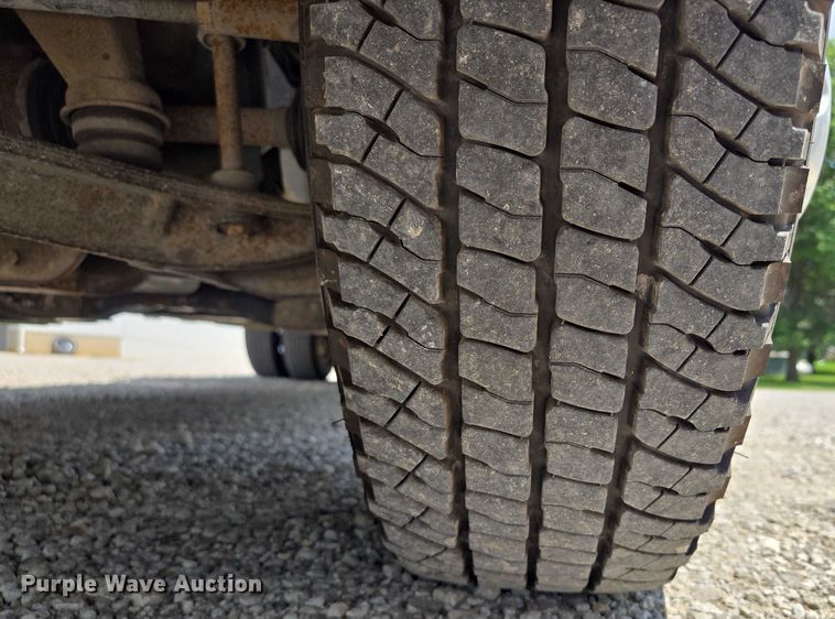 image for item EF1591 2018 GMC Sierra 3500HD Crew Cab utility bed pickup truck