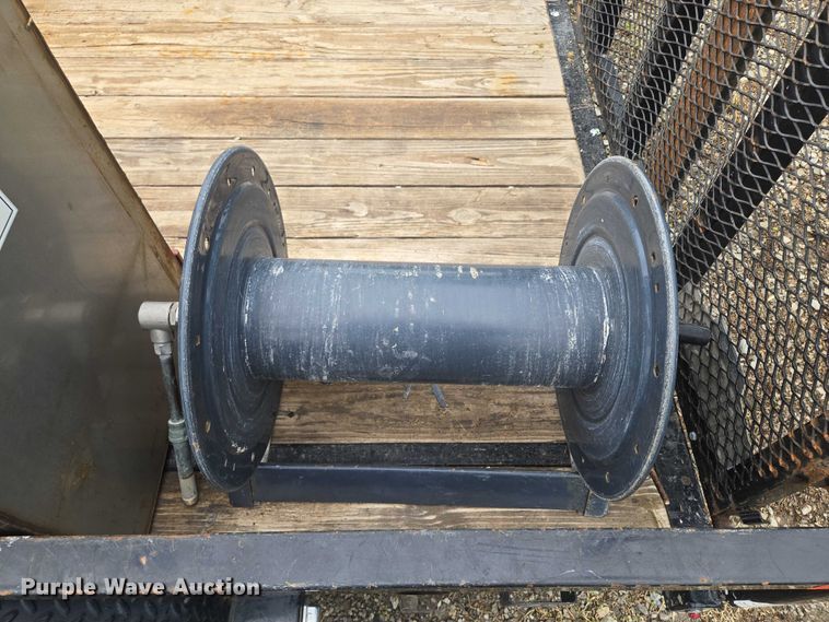 image for item EF1592 2021 Sure- Trac ST8214TAT-B-070 utility trailer