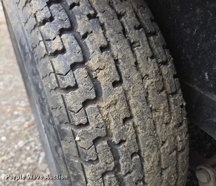 image for item EF1592 2021 Sure- Trac ST8214TAT-B-070 utility trailer