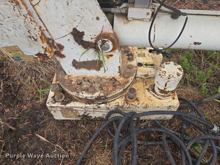 image for item EF1610 IMT 5016 truck mounted crane