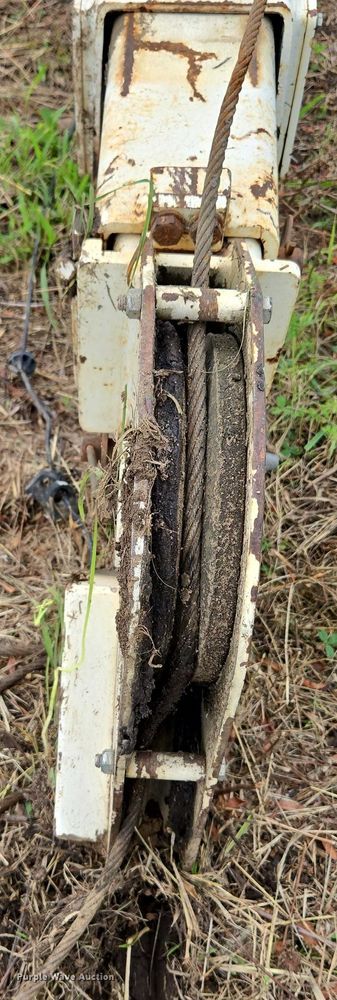 image for item EF1610 IMT 5016 truck mounted crane