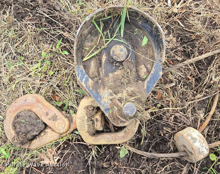 image for item EF1610 IMT 5016 truck mounted crane