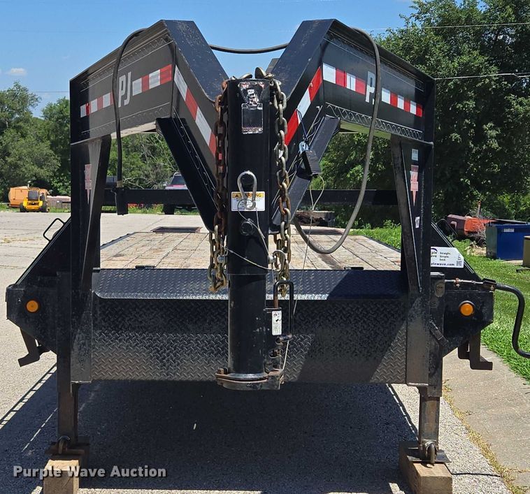 image for item EF1621 2019 PJ  equipment trailer
