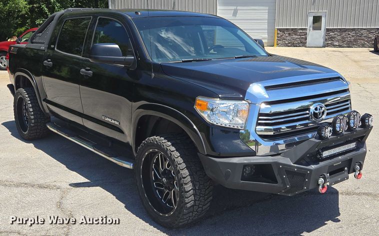 image for item EF1622 2017 Toyota Tundra SR5 CrewMax pickup truck