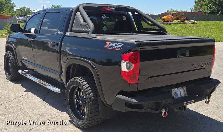 image for item EF1622 2017 Toyota Tundra SR5 CrewMax pickup truck