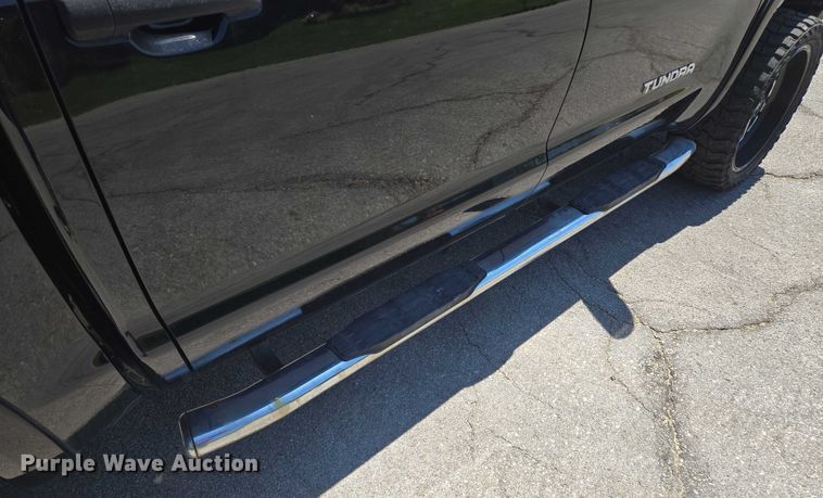 image for item EF1622 2017 Toyota Tundra SR5 CrewMax pickup truck