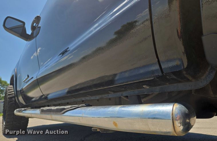 image for item EF1622 2017 Toyota Tundra SR5 CrewMax pickup truck