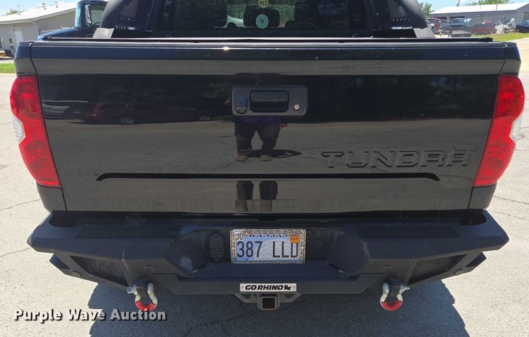 image for item EF1622 2017 Toyota Tundra SR5 CrewMax pickup truck