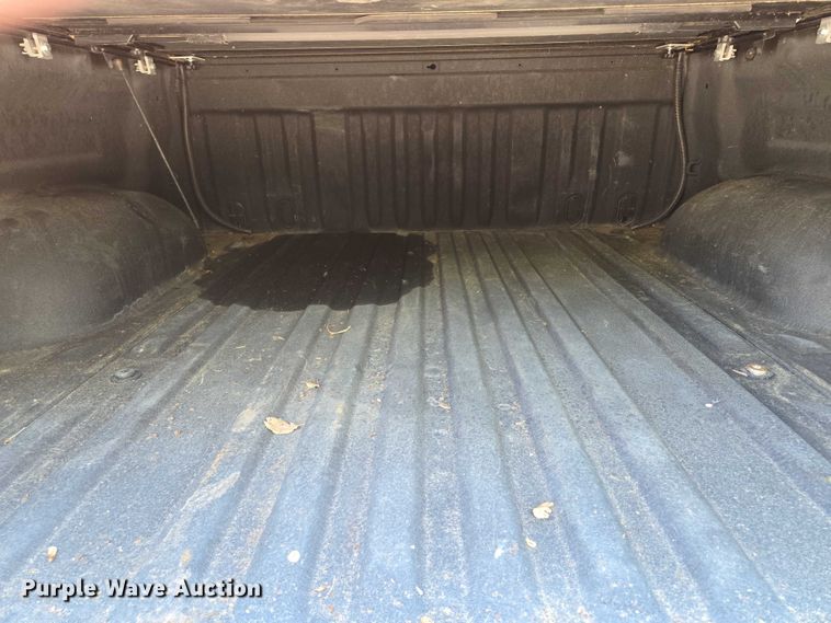 image for item EF1622 2017 Toyota Tundra SR5 CrewMax pickup truck