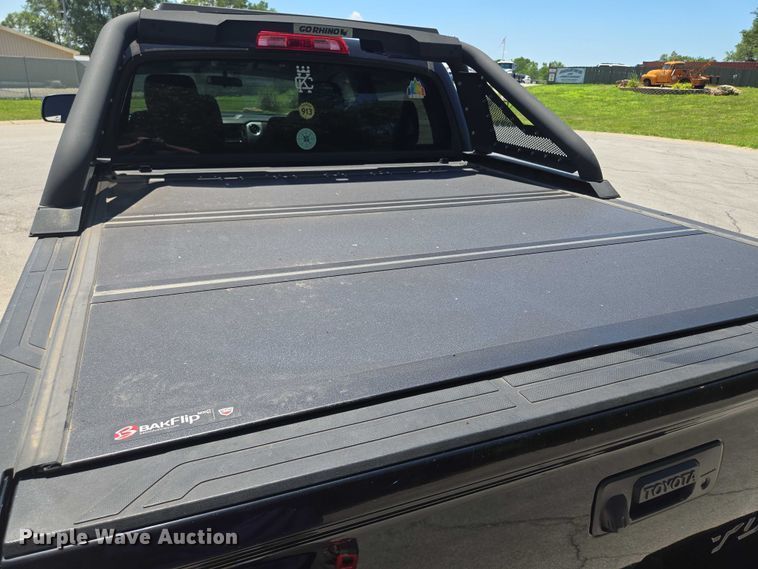 image for item EF1622 2017 Toyota Tundra SR5 CrewMax pickup truck