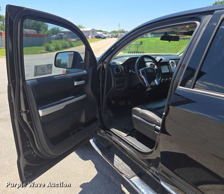 image for item EF1622 2017 Toyota Tundra SR5 CrewMax pickup truck