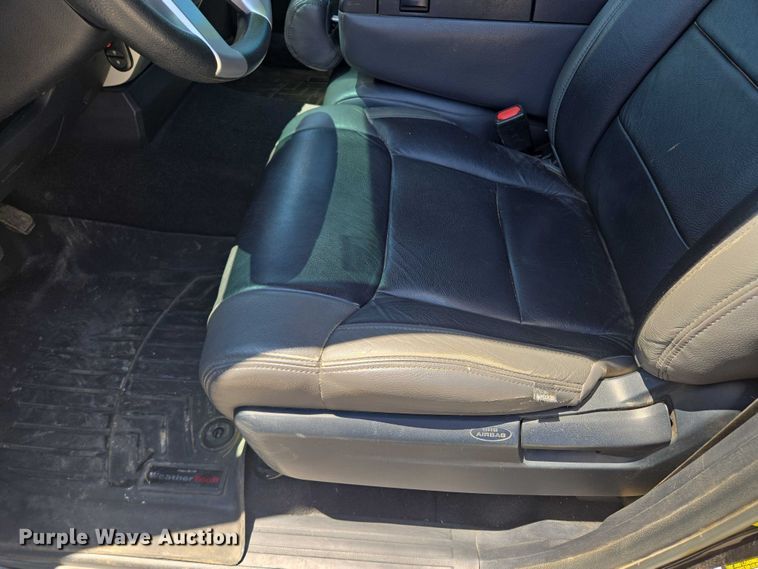 image for item EF1622 2017 Toyota Tundra SR5 CrewMax pickup truck