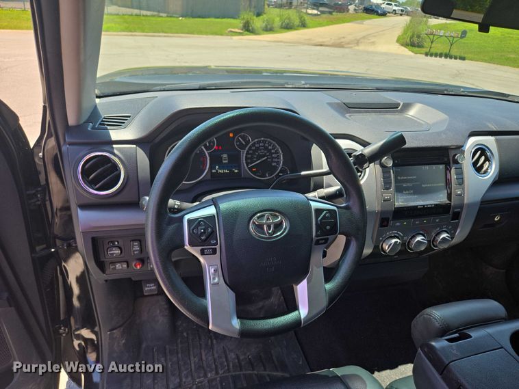 image for item EF1622 2017 Toyota Tundra SR5 CrewMax pickup truck