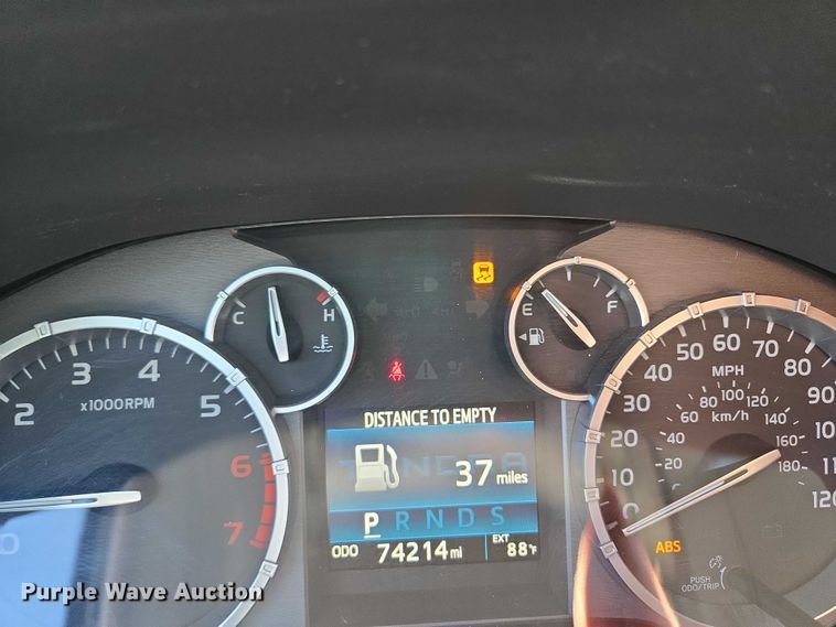 image for item EF1622 2017 Toyota Tundra SR5 CrewMax pickup truck