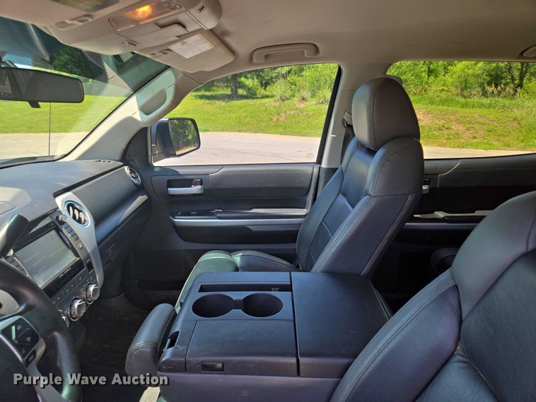 image for item EF1622 2017 Toyota Tundra SR5 CrewMax pickup truck