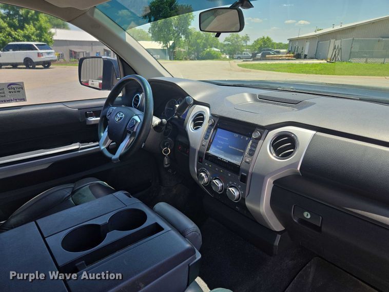 image for item EF1622 2017 Toyota Tundra SR5 CrewMax pickup truck