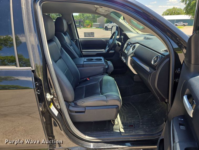 image for item EF1622 2017 Toyota Tundra SR5 CrewMax pickup truck