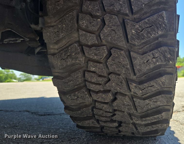 image for item EF1622 2017 Toyota Tundra SR5 CrewMax pickup truck