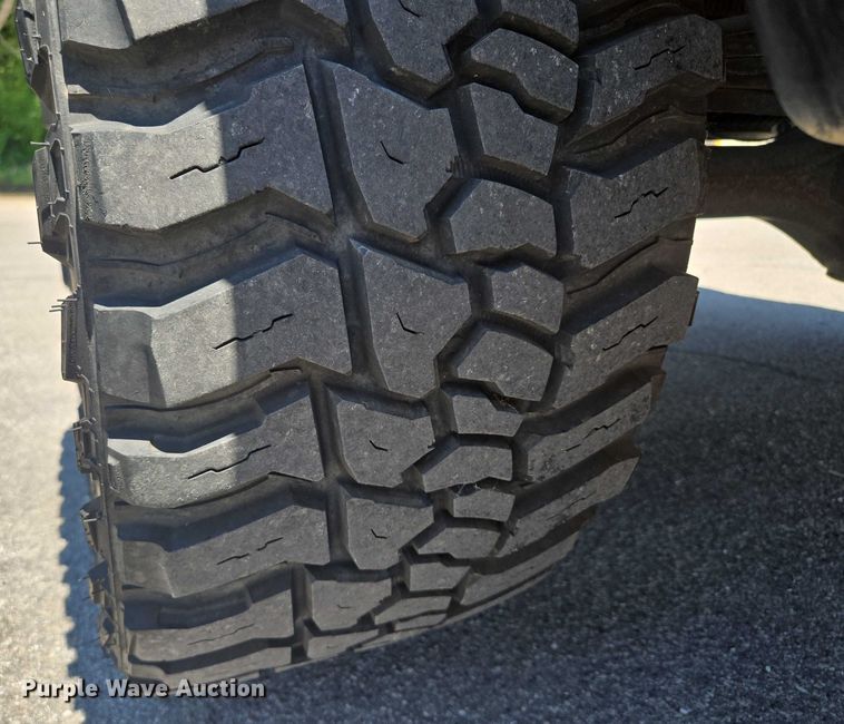 image for item EF1622 2017 Toyota Tundra SR5 CrewMax pickup truck