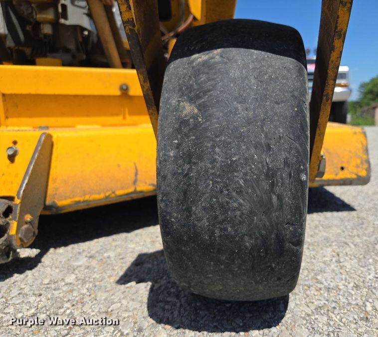 image for item EF1626 Wright Stander WS52 ZTR lawn mower