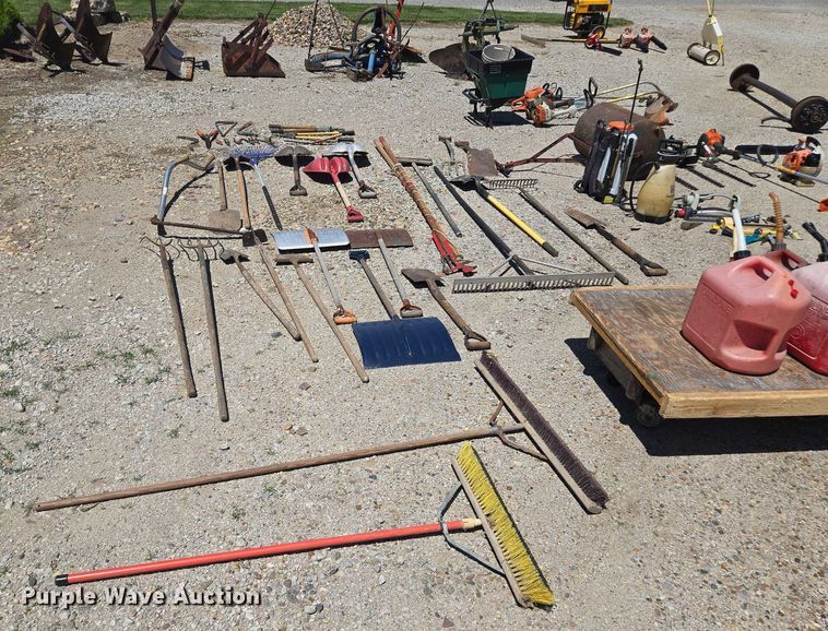 image for item EF1633 Lawn tools