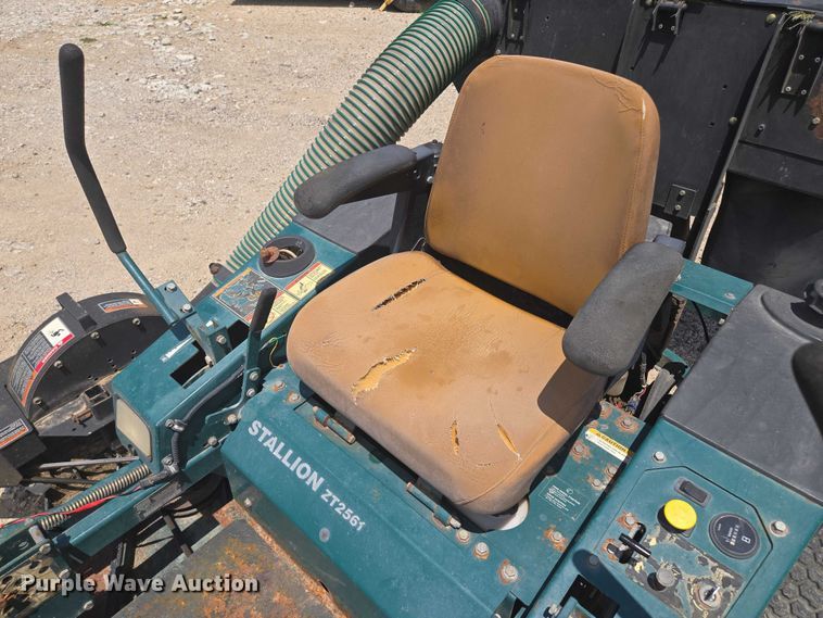 image for item EF1636 Simplicity Stallion ZT2561 ZTR lawn mower