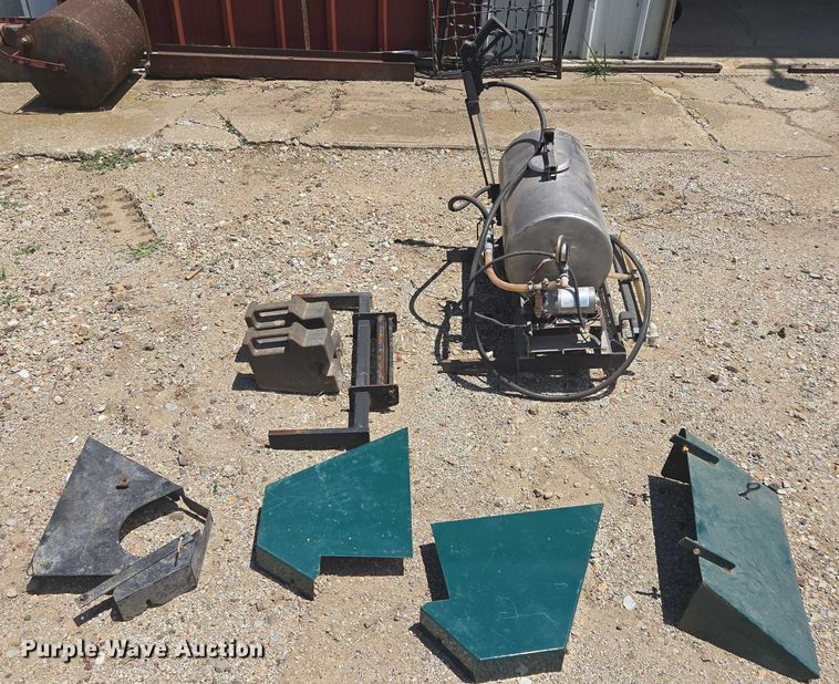 image for item EF1636 Simplicity Stallion ZT2561 ZTR lawn mower