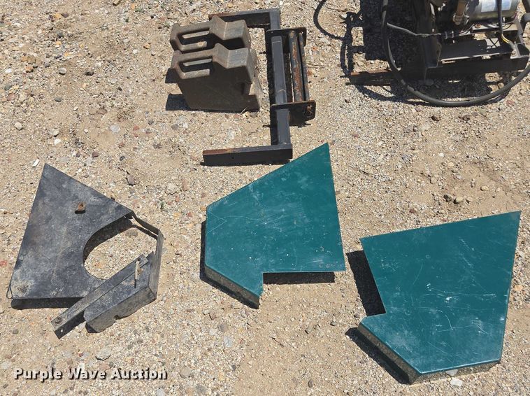 image for item EF1636 Simplicity Stallion ZT2561 ZTR lawn mower