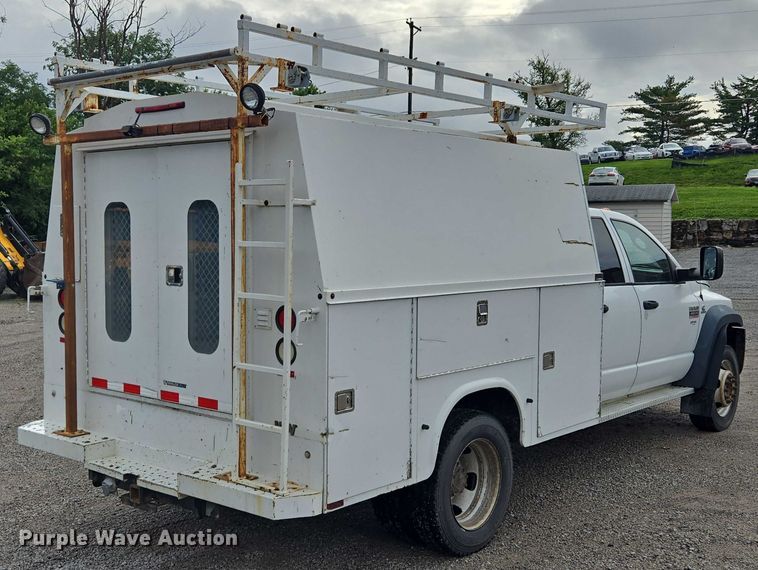 image for item EF1679 2008 Dodge Ram 4500  Crew Cab utility / service truck