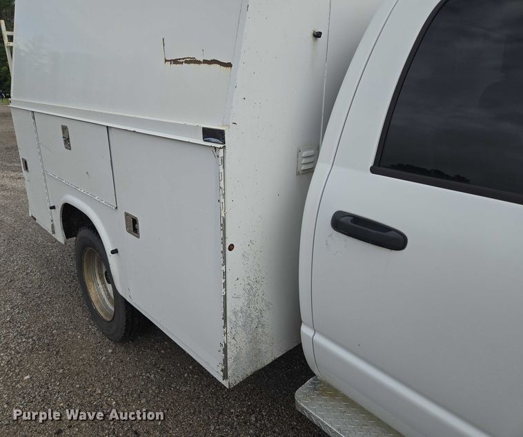 image for item EF1679 2008 Dodge Ram 4500  Crew Cab utility / service truck
