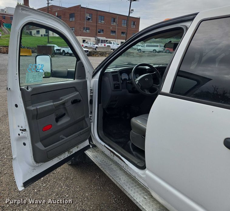 image for item EF1679 2008 Dodge Ram 4500  Crew Cab utility / service truck