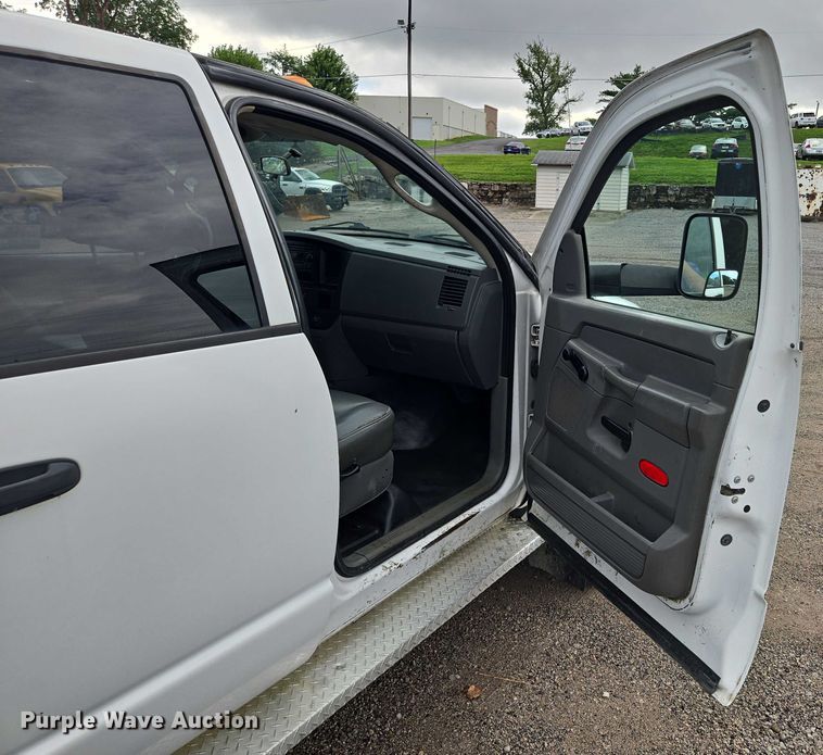 image for item EF1679 2008 Dodge Ram 4500  Crew Cab utility / service truck