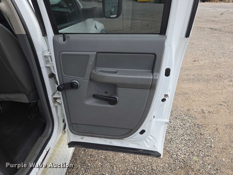 image for item EF1679 2008 Dodge Ram 4500  Crew Cab utility / service truck