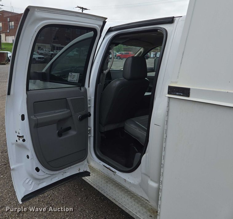 image for item EF1679 2008 Dodge Ram 4500  Crew Cab utility / service truck