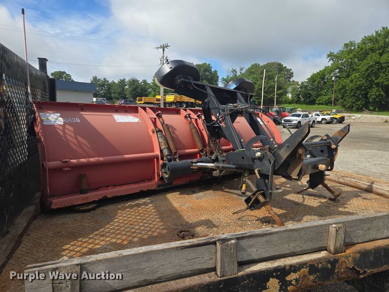 image for item EF1681 2010 Dodge Ram 5500 Crew Cab dump flatbed truck