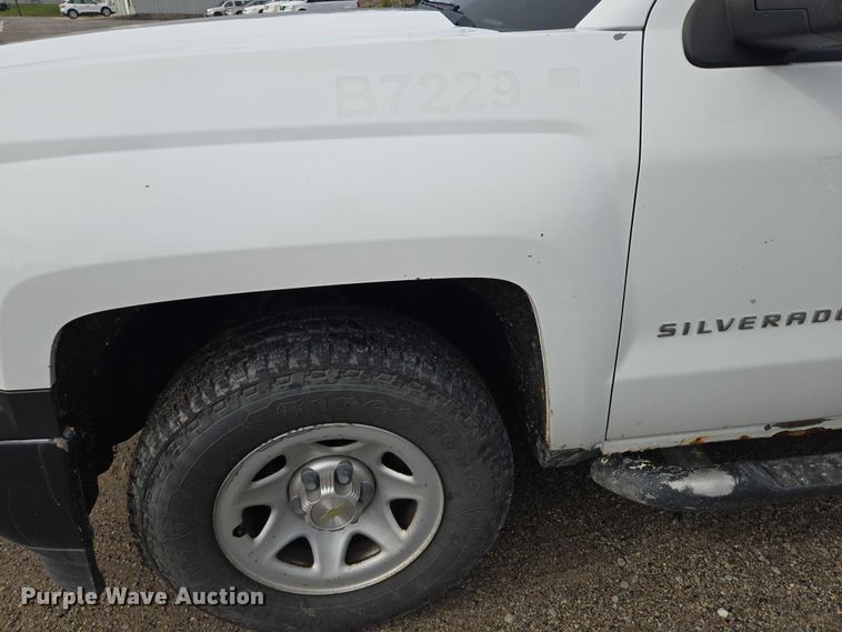 image for item EF1684 2014 Chevrolet Silverado 1500 Crew Cab pickup truck