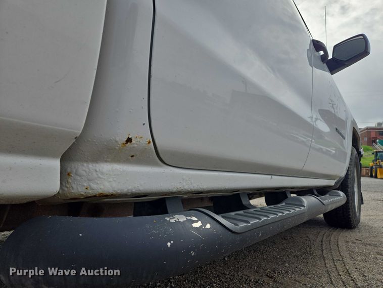 image for item EF1684 2014 Chevrolet Silverado 1500 Crew Cab pickup truck