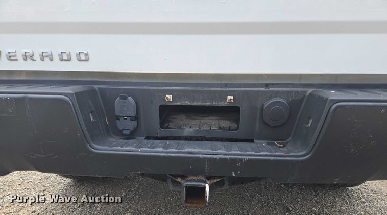 image for item EF1684 2014 Chevrolet Silverado 1500 Crew Cab pickup truck