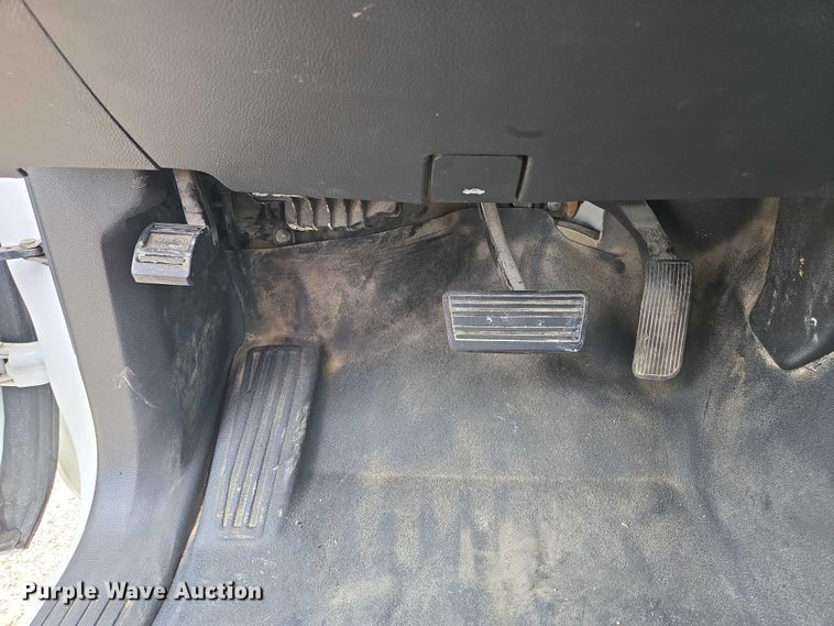 image for item EF1684 2014 Chevrolet Silverado 1500 Crew Cab pickup truck