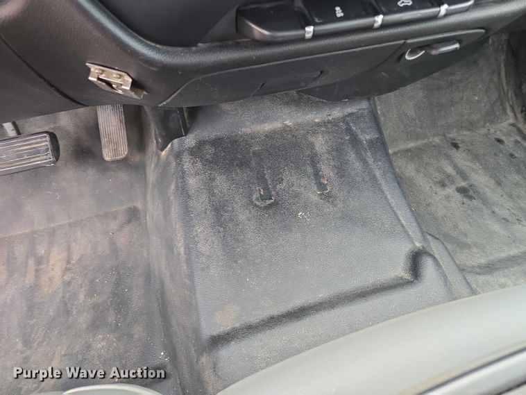 image for item EF1684 2014 Chevrolet Silverado 1500 Crew Cab pickup truck