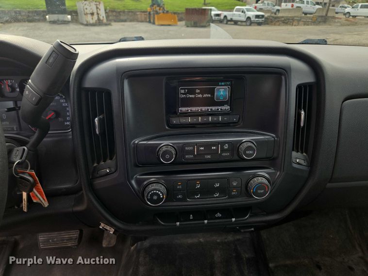 image for item EF1684 2014 Chevrolet Silverado 1500 Crew Cab pickup truck