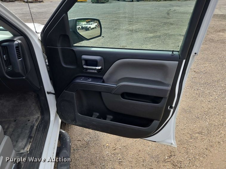 image for item EF1684 2014 Chevrolet Silverado 1500 Crew Cab pickup truck