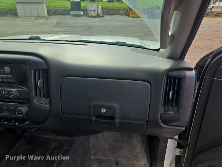 image for item EF1684 2014 Chevrolet Silverado 1500 Crew Cab pickup truck